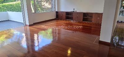 Apartamento de 3 alcobas en venta en El Poblado, Medellín, 230 m² · foto 18 de 19