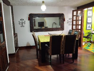 Casa de 4 alcobas en venta en Santa Barbara, Bogotá, 254 m² · foto 7 de 9