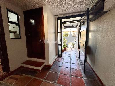 Casa de 5 alcobas en venta en Chapinero Alto, Bogotá, 260 m² · foto 2 de 10