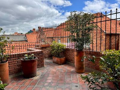Casa de 5 alcobas en venta en Quinta Camacho, Bogotá, 642 m² · foto 11 de 12