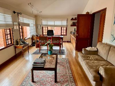 Casa de 5 alcobas en venta en Quinta Camacho, Bogotá, 642 m² · foto 3 de 12