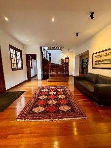 Casa de 5 alcobas en venta en Quinta Camacho, Bogotá, 642 m² · foto 6 de 12