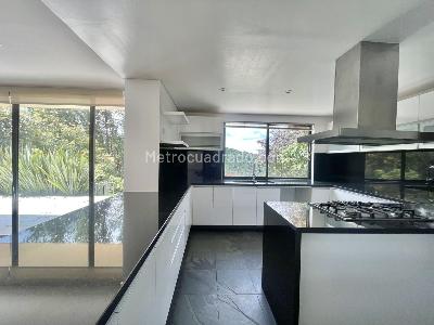 Casa de 4 alcobas en venta en La Calera, La Calera, 275 m² · foto 11 de 20