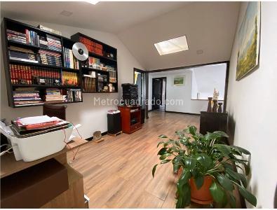 Casa en venta en Las Villas, Bogotá · foto 3 de 20