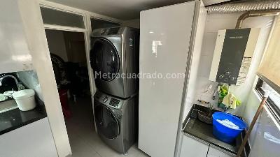 Apartamento en venta en Santa Barbara, Bogotá · foto 2 de 17