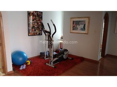Apartamento en venta en Santa Barbara, Bogotá · foto 2 de 16