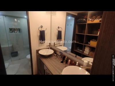 Apartamento en venta en Santa Barbara, Bogotá · foto 8 de 19