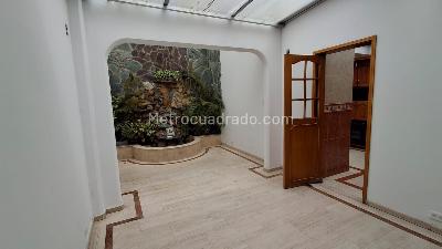 Casa de 4 alcobas en venta en Santa Paula, Bogotá, 285 m² · foto 11 de 20
