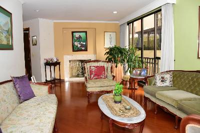Apartamento de 3 alcobas en venta en San Patricio, Bogotá, 203 m² · foto 16 de 19