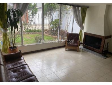 Casa de 5 alcobas en venta en Niza, Bogotá, 182 m² · foto 2 de 20