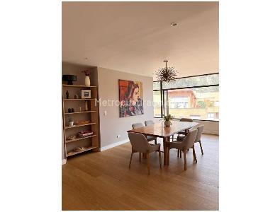 Apartamento de 4 alcobas en venta en Santa Barbara Oriental, Bogotá, 252 m² · foto 13 de 20