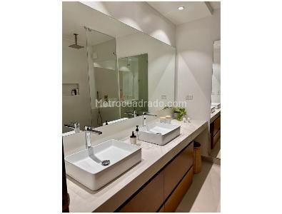 Apartamento de 4 alcobas en venta en Santa Barbara Oriental, Bogotá, 252 m² · foto 4 de 20