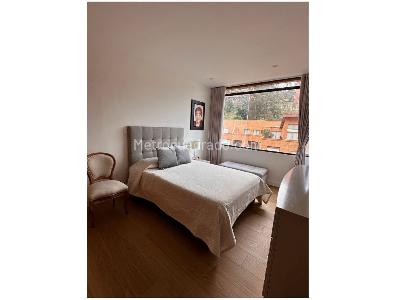 Apartamento de 4 alcobas en venta en Santa Barbara Oriental, Bogotá, 252 m² · foto 9 de 20
