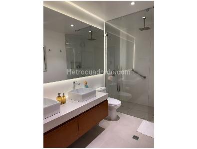 Apartamento de 4 alcobas en venta en Santa Barbara Oriental, Bogotá, 252 m² · foto 11 de 20