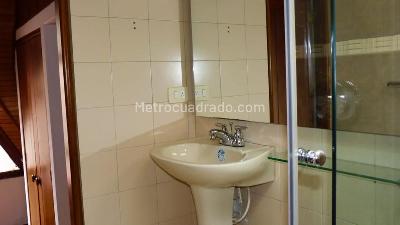 Casa de 2 alcobas en venta en Chico Navarra, Bogotá, 113 m² · foto 13 de 19