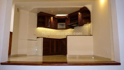 Casa de 2 alcobas en venta en Chico Navarra, Bogotá, 113 m² · foto 3 de 19