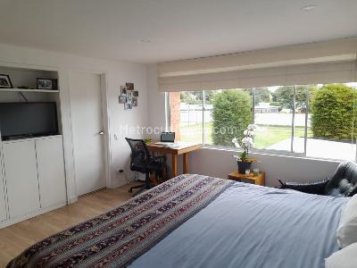 Casa de 5 alcobas en venta en San Jose De Bavaria, Bogotá, 445 m² · foto 8 de 15