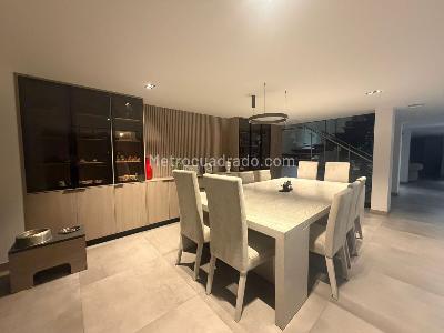 Casa de 5 alcobas en venta en Los Colores, Medellín, 630 m² · foto 3 de 20