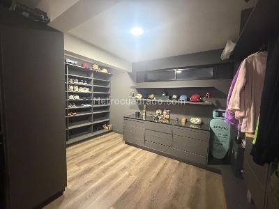 Casa de 5 alcobas en venta en Los Colores, Medellín, 630 m² · foto 10 de 20
