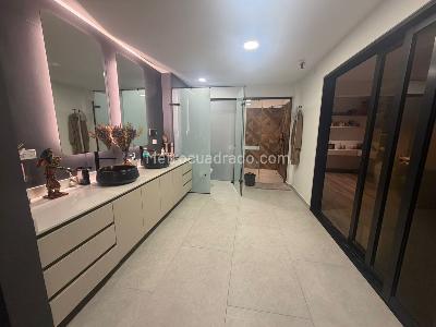 Casa de 5 alcobas en venta en Los Colores, Medellín, 630 m² · foto 11 de 20