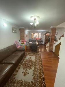 Casa de 3 alcobas en venta en Santa Ana Occidental, Bogotá, 261 m² · foto 14 de 20