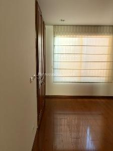 Apartamento de 2 alcobas en venta en Santa Barbara, Bogotá, 100 m² · foto 5 de 10