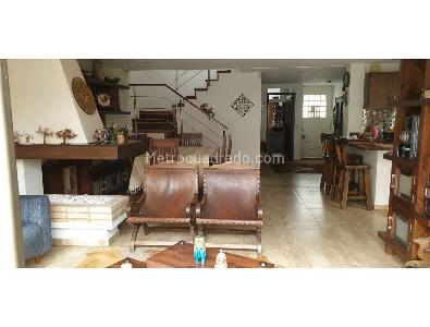 Casa en venta en Los Andes, Bogotá · foto 4 de 13