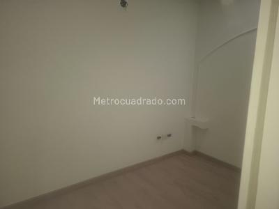 Casa de 5 alcobas en venta en Nuevo Contry, Bogotá, 293 m² · foto 14 de 16