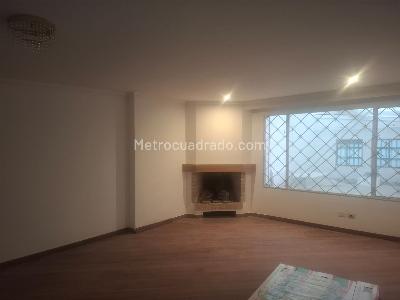 Casa de 5 alcobas en venta en Nuevo Contry, Bogotá, 293 m² · foto 1 de 16