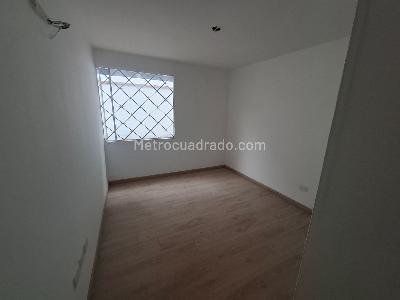 Casa de 5 alcobas en venta en Nuevo Contry, Bogotá, 293 m² · foto 15 de 16