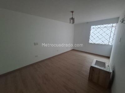 Casa de 5 alcobas en venta en Nuevo Contry, Bogotá, 293 m² · foto 16 de 16