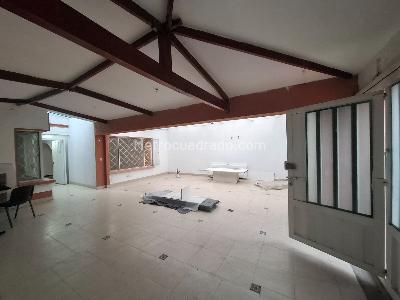 Casa de 5 alcobas en venta en Nuevo Contry, Bogotá, 293 m² · foto 2 de 16
