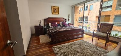 Apartamento de 3 alcobas en venta en Chico Navarra, Bogotá, 154 m² · foto 4 de 5