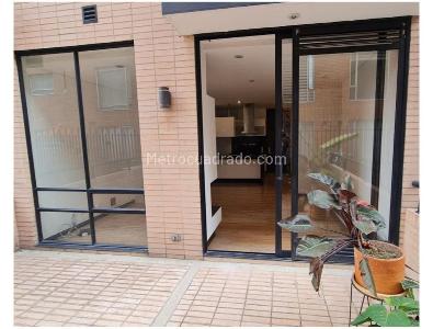 Apartaestudio en venta en Santa Barbara, Bogotá, 63 m² · foto 2 de 15