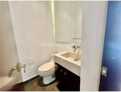 Apartaestudio en venta en Santa Barbara, Bogotá, 63 m² · foto 3 de 15