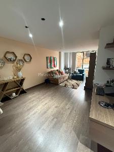 Apartaestudio en venta en Santa Barbara, Bogotá, 76 m² · foto 2 de 10