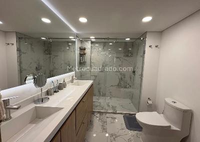 Apartamento en venta en Las Rosales, Bogotá · foto 7 de 19