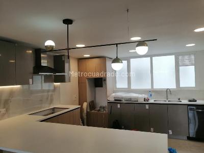 Apartamento de 3 alcobas en venta en Chico Norte, Bogotá, 190 m² · foto 2 de 10