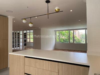 Apartamento de 3 alcobas en venta en Chico Norte, Bogotá, 190 m² · foto 4 de 10