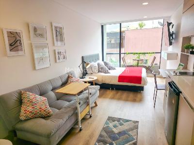 Apartaestudio en venta en Chico Norte, Bogotá, 28 m² · foto 10 de 11