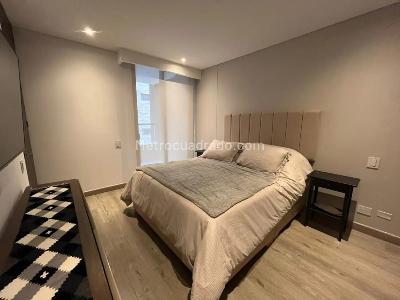 Apartamento de 2 alcobas en venta en Santa Barbara Occidental, Bogotá, 70 m² · foto 3 de 20