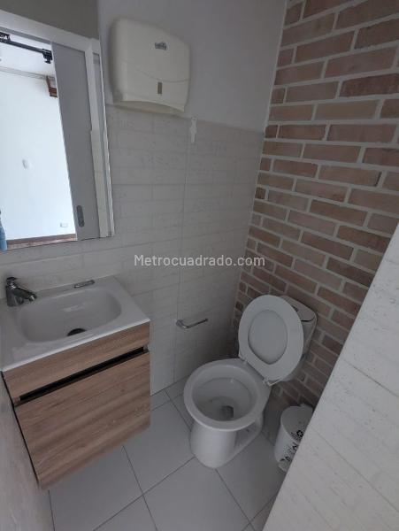 Local Comercial en Arriendo, LAURELES, Medellín - Vista 3