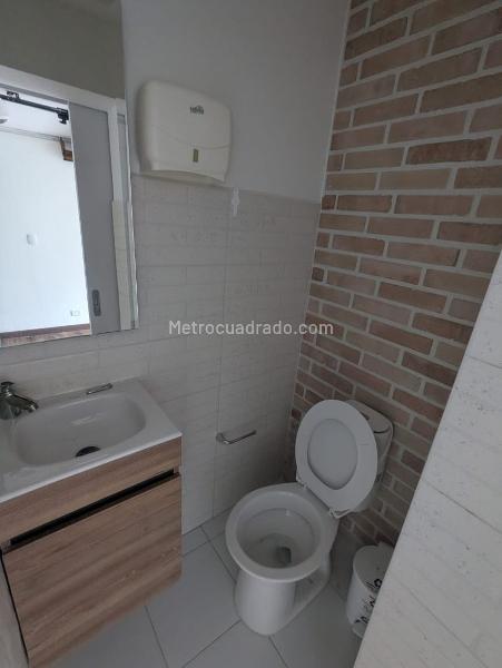 Local Comercial en Arriendo, LAURELES, Medellín - Más