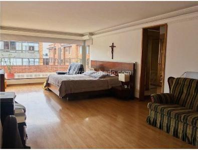 Apartamento en venta en La Carolina, Bogotá · foto 4 de 20