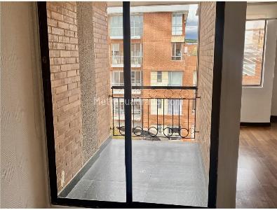 Apartamento de 3 alcobas en venta en San Patricio, Bogotá, 178 m² · foto 5 de 15