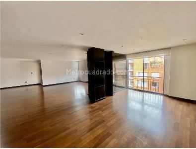 Apartamento de 3 alcobas en venta en San Patricio, Bogotá, 178 m² · foto 8 de 15