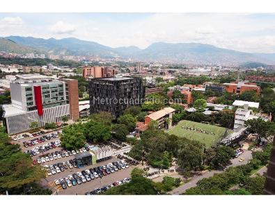 Apartamento en venta en El Poblado, Medellín · foto 6 de 13