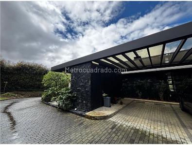 Casa de 3 alcobas en venta en Las Palmas, Envigado, 420 m² · foto 7 de 14