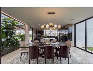 Casa de 5 alcobas en venta en Llanogrande, Rionegro, 800 m² · foto 10 de 12