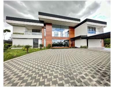 Casa de 5 alcobas en venta en Llanogrande, Rionegro, 800 m² · foto 3 de 12
